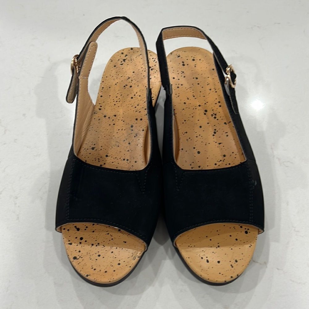 ladies casual sandals black size 38 women NWOT never been worn